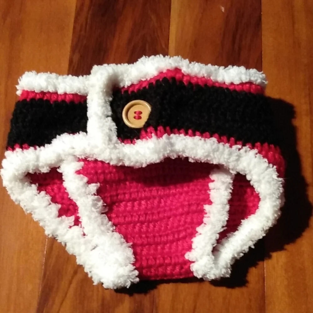 So 'Dorable 0-6 Months Santa Claus Diaper Cover & Booties Crochet Christmas Set